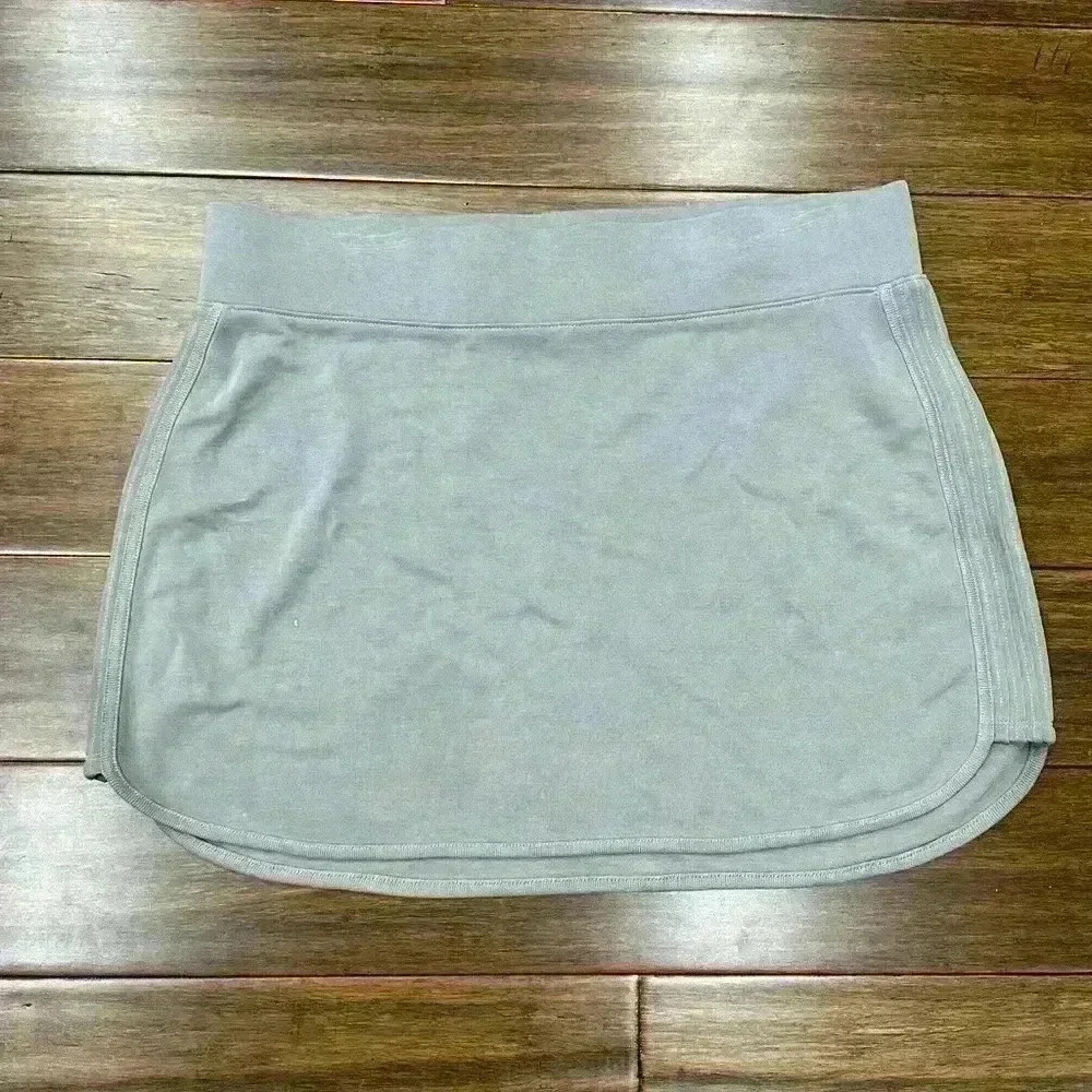 Athleta Serenity Grey Skirt - size Large